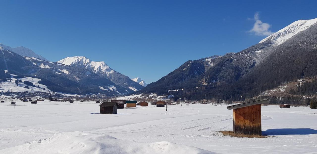 Gaestehaus Schoeneweiss Ehrwald Exteriör bild